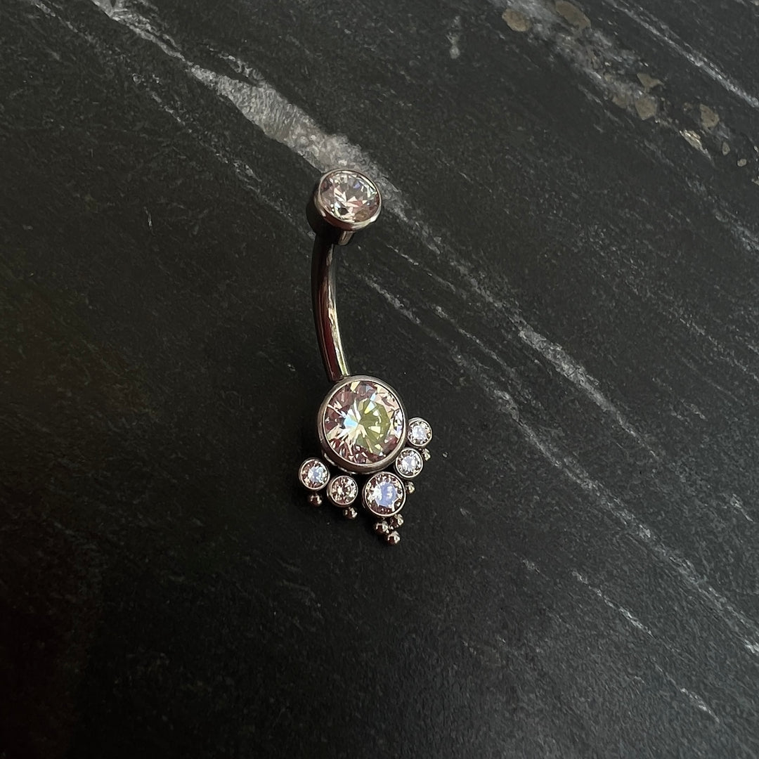 Bauchnabelpiercing "Chandelier"